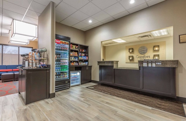 Comfort Inn Alton near I-255