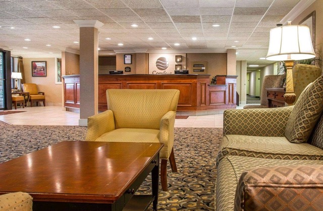 Comfort Inn Livonia