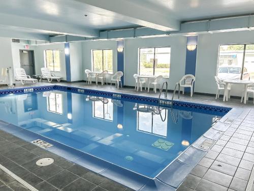 Comfort Inn & Suites Cambridge