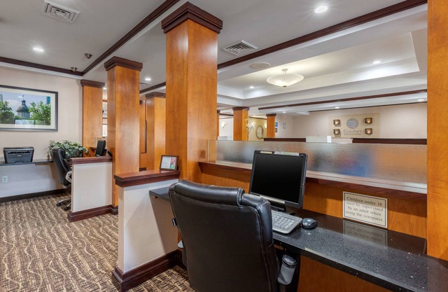 Comfort Inn & Suites