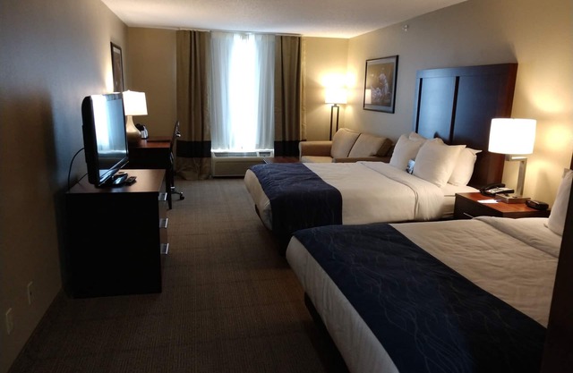 Comfort Inn & Suites Cooperstown / Milford