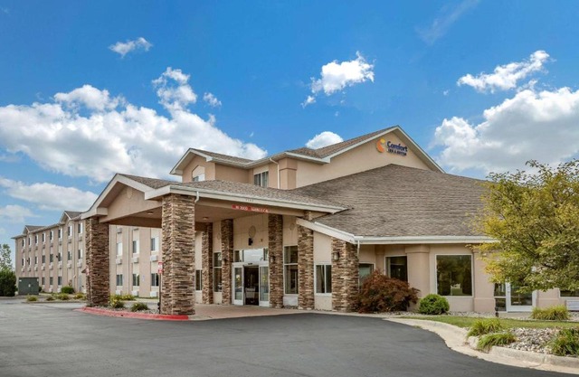 Comfort Inn & Suites Dimondale