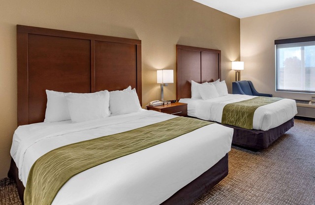 Comfort Inn & Suites Greenville I-70