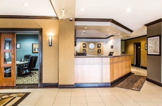 Comfort Inn & Suites