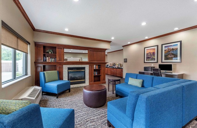 Comfort Inn & Suites Middletown - Franklin