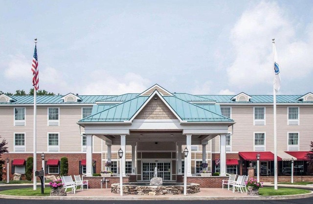 Comfort Inn & Suites Sturbridge-Brimfield