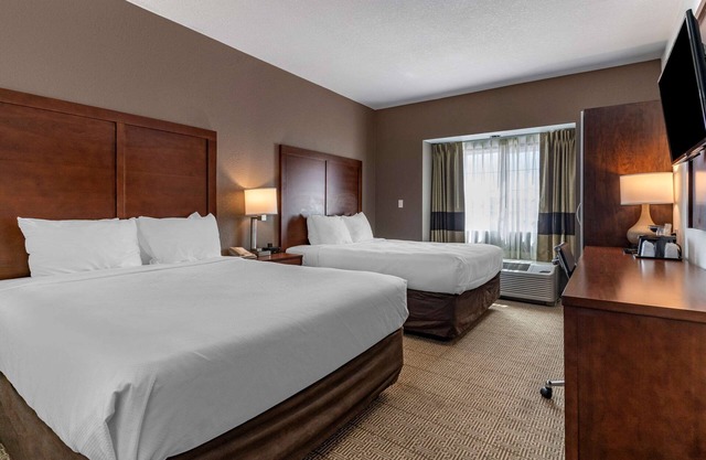 Comfort Inn & Suites