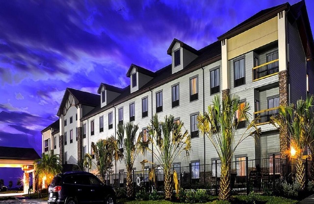 Comfort Inn & Suites