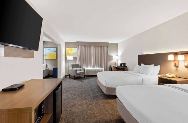 Comfort Inn & Suites