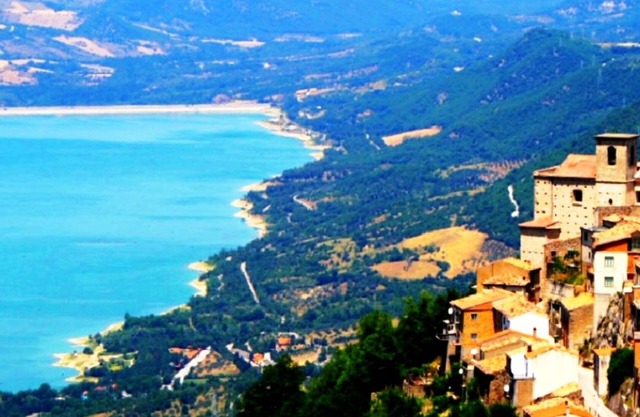 Komfort & Entspannung auf Natur mit atemberaubendem Blick & Pool, in der Nähe von Bergen und Meer