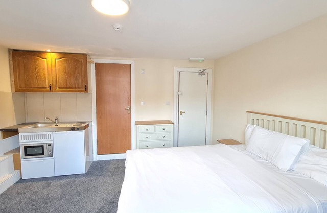 Studio-Komfort-Eigenes Badezimmer