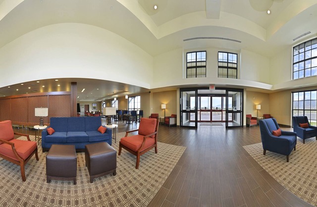 Comfort Suites Airport - University