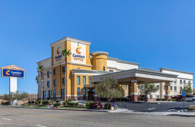 Comfort Suites Barstow near I-15