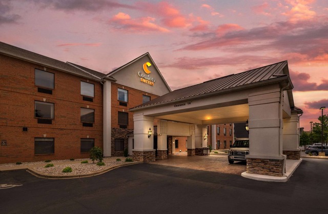 Comfort Suites Louisville Airport