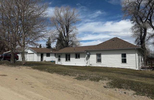 Comfortable 2-bedroom home, perfect for a relaxing visit or remote work