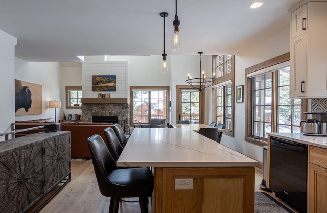 Comfortable 2 Bedroom Townhome | Ski in/Ski Out
