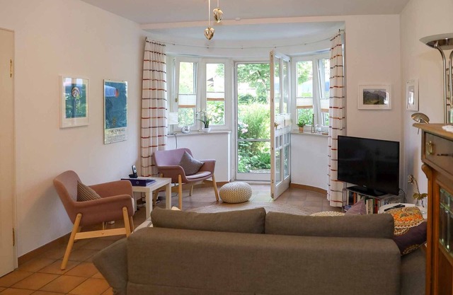 Komfortable 2-Zimmer Ferienwohnung 45 qm mit Terrasse und Bergblick