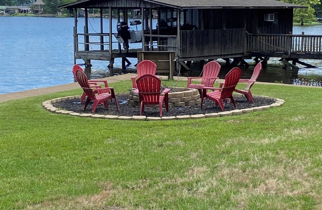 Comfortable 3-bedroom, 2 bath home on beautiful Lake Darbonne.