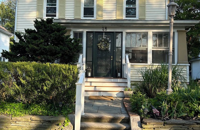 Comfortable 3-bedroom house in Red Bank, close to town, restaurants and beaches