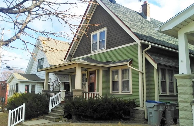 Komfortabler 3BR-Handwerker-Bungalow in Milwaukee's Bay View-Nachbarschaft