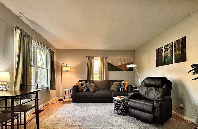 Comfortable, 4 bedroom home in a quiet neighborhood