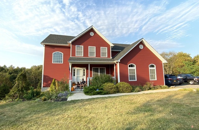 Comfortable 5BD Near Legoland Bear Mtn, West Point, Wineries, Woodbury Common
