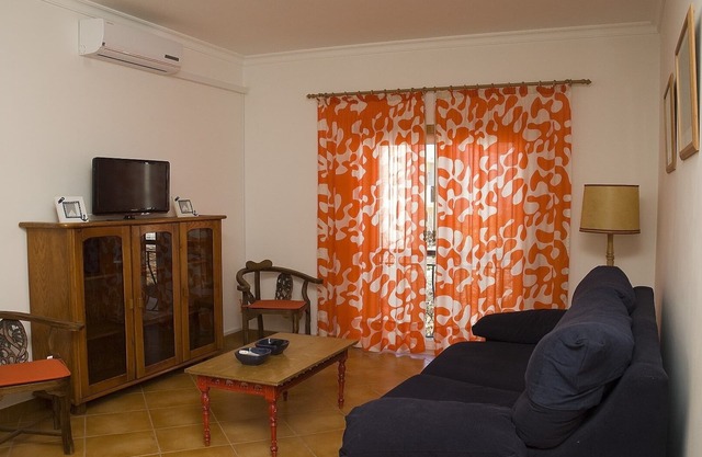 Kostenloses WIFI Komfortable und gemütliche Wohnung, in der Nähe von Strand und Golf.