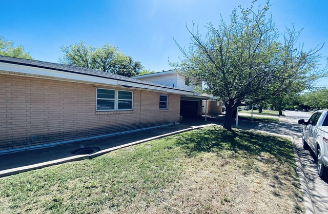 Comfortable ACU/University Hills Home