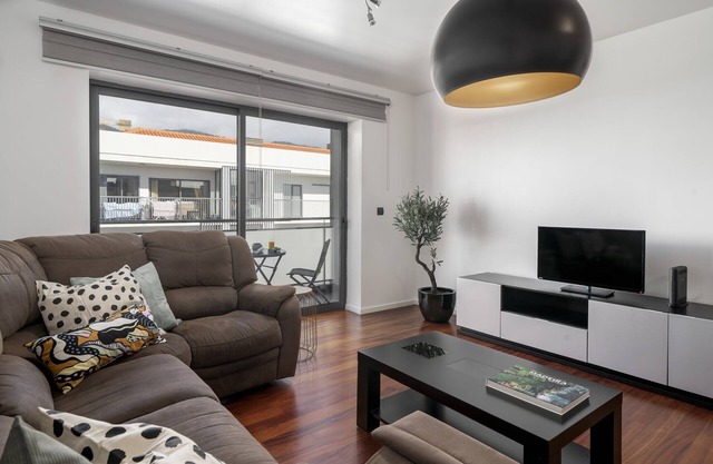 Comfortable and near Funchal - Barreiros IV