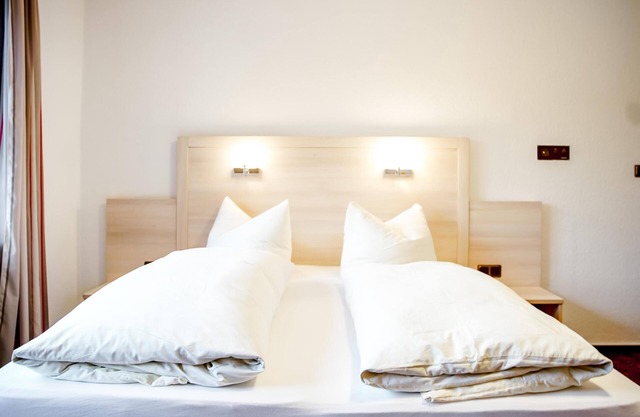 Komfortables und vielseitiges Zimmer –Perfekt für Erholung, Arbeit und Austausch