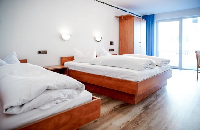 Komfortables und vielseitiges Zimmer –Perfekt für Erholung, Arbeit und Austausch