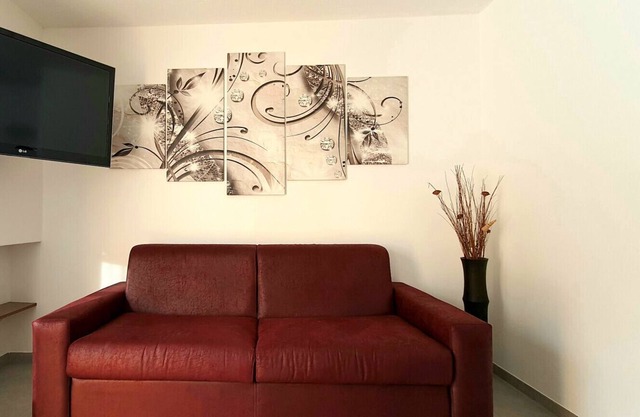 Comfortable apartment on the ski slopes and overlooking the valley