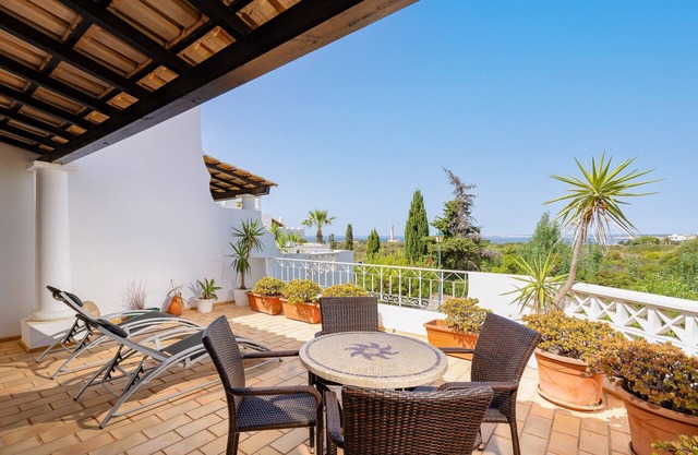 Komfortable Wohnung mit Meerblick in Strandnähe