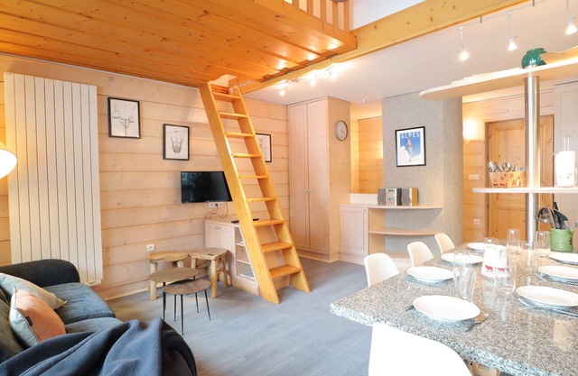 Komfortable Wohnung für 6 mit Balkon und Parkplatz in Les Gets