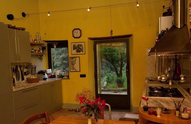 Komfortable Wohnung in antikem toskanischen Landhaus mit Terrasse und Garten