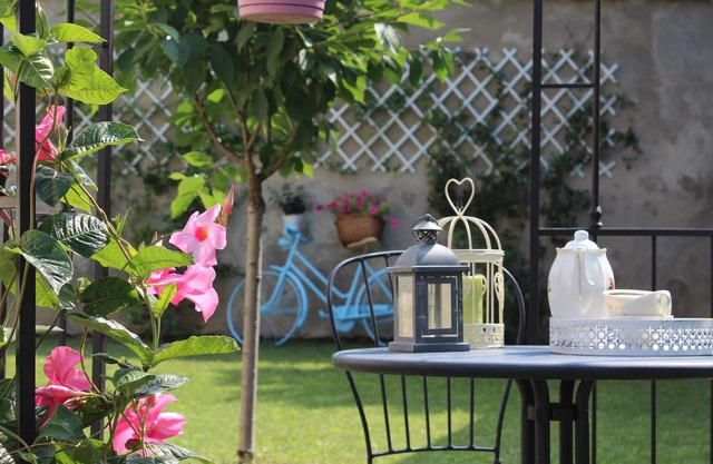 Comfortable apartment with kitchen, master bedroom with bathroom and garden!