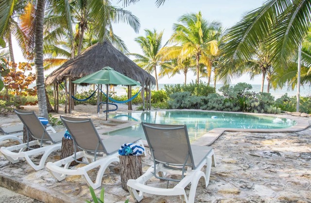 LasTunas - Telchac Puerto. Direkt am Strand mit privatem Pool.
