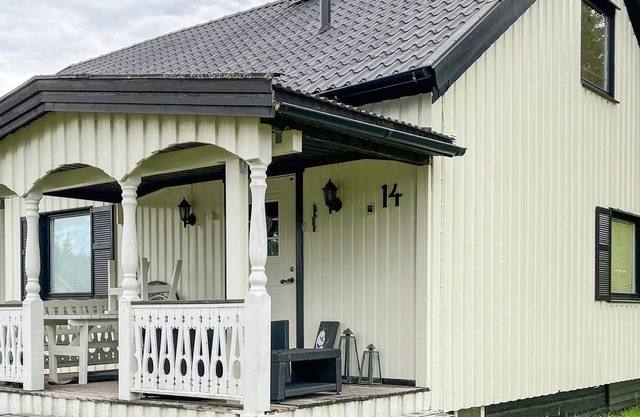 Comfortable, bright cottage with good conditions for outdoor activities.