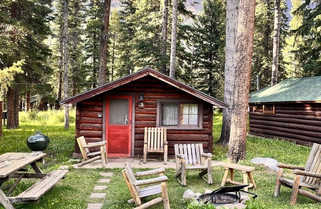 Comfortable Cabin next to Yellowstone National Park