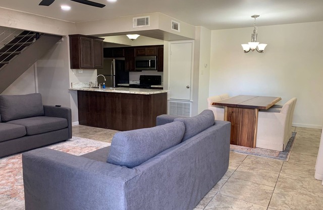 Comfortable Condo near YRMC w/ parking