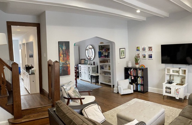 Comfortable, convenient, spacious home! Close to NYC, airports & more
