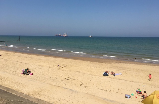 Komfortables Ferienhaus, 2 Minuten zum Strand, tierfreundlich, Geschäfte und Pubs in der Nähe