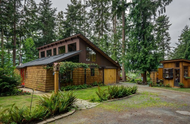 Komfortables Cottage mit Blick auf den Westen, nur 3 Meilen von der Ausfallzeit La Conner!
