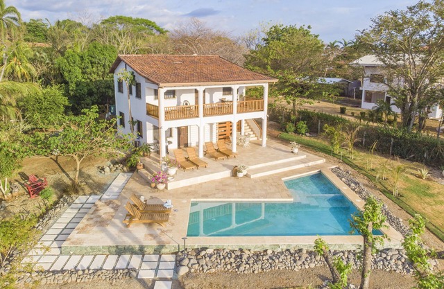 Komfortables Zuhause mit tollem Pool (ideal für Familien) -3 Minuten von Playa Blanca