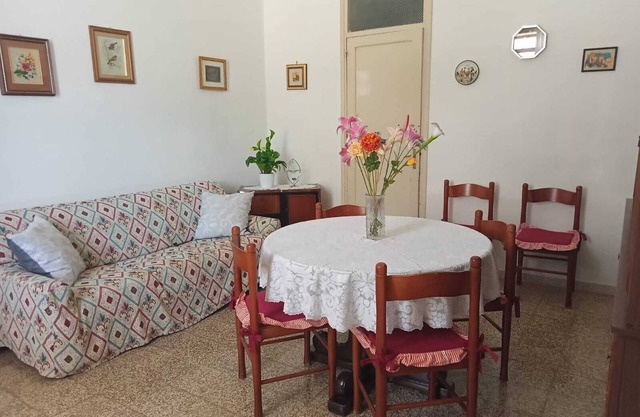 Comfortable facility in quiet setting. Large outdoor space, a few kilometers from the sea