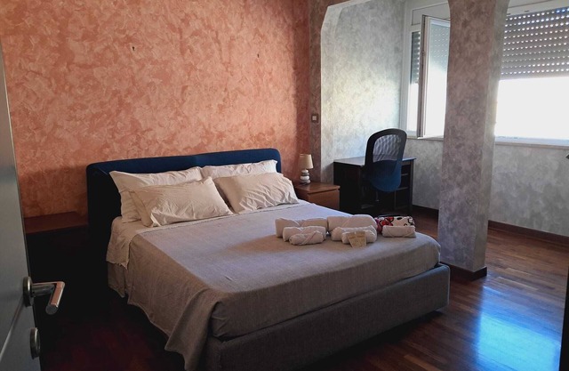 Comfortable family apartment 300 m from metro A Giulio Agricola