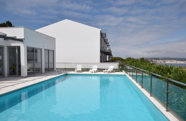Gemütliches Ferienhaus in Salir do Porto mit Grill