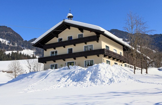 Komfortable Ferienwohnung, 1,2 km zum Skilift