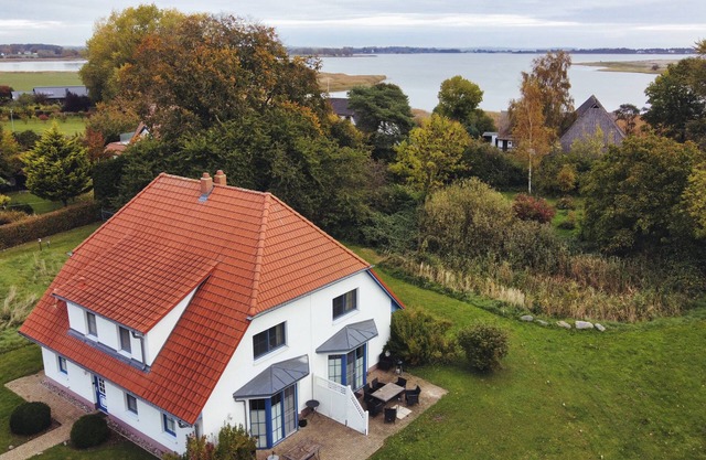 Komfortables Ferienhaus für 7 Personen mit Sauna, 110 qm, im Süden von Rügen