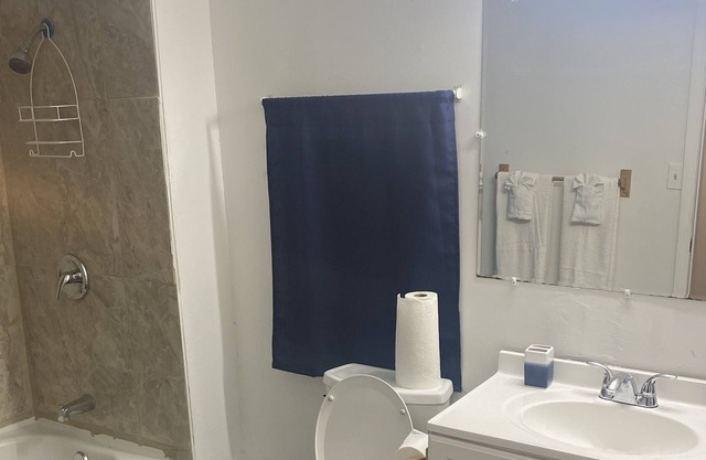 Comfortable home if your visiting the St. Louis area for work or play